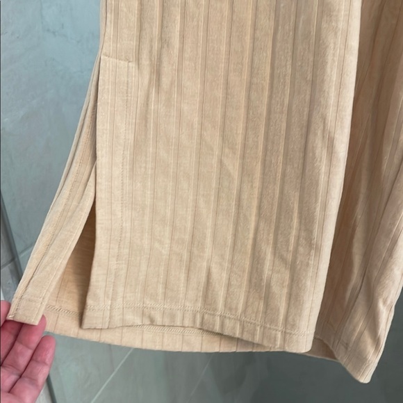 Beige Pleated Wide-Leg Pants - Picture 2 of 3